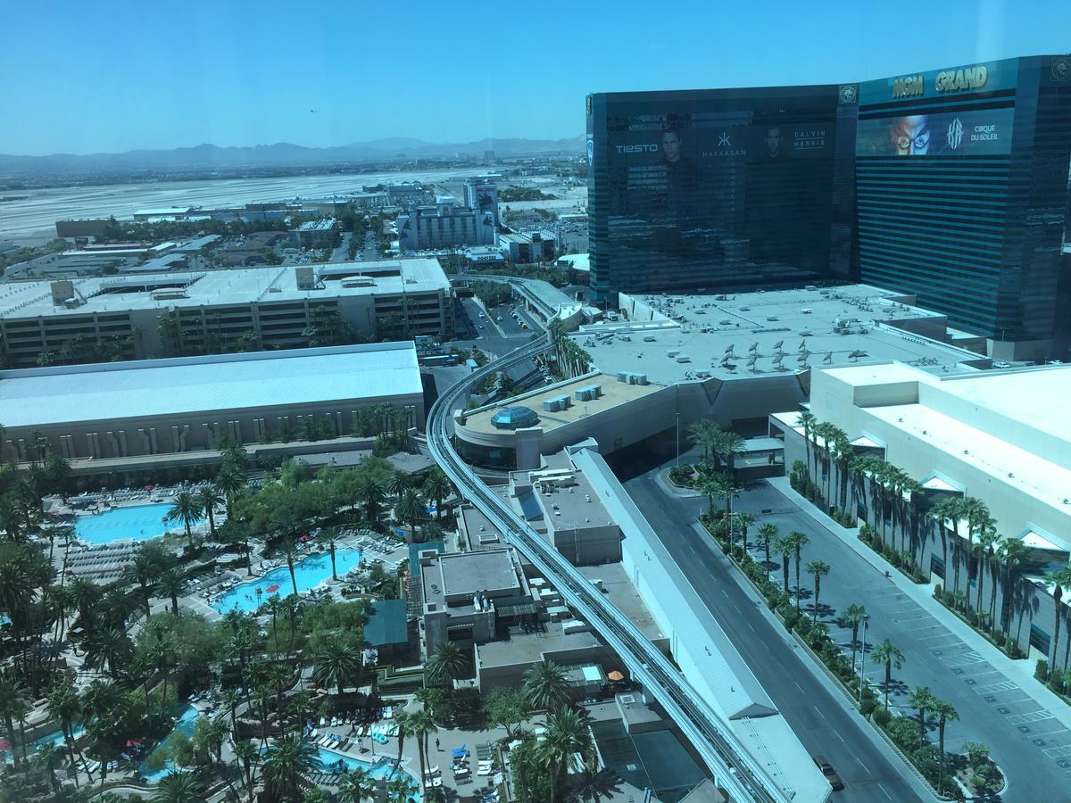 True 1Br Balcony Suite With Strip View At Mgm Signature Las Vegas Zewnętrze zdjęcie